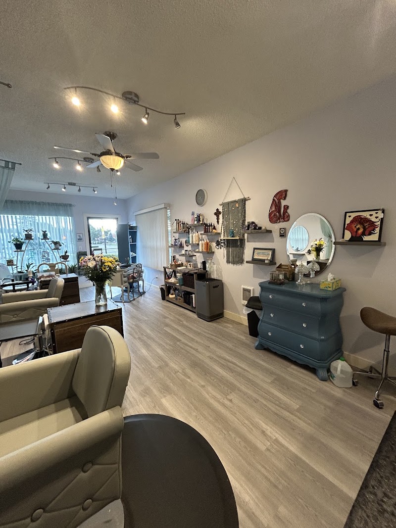 STYLZ, beauty salon in Florence, OR, photo 3 of 6