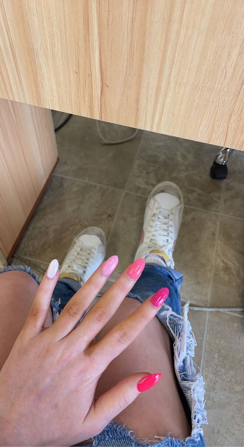 Hitek Nails, nail salon in La Grande, OR, photo 4 of 10