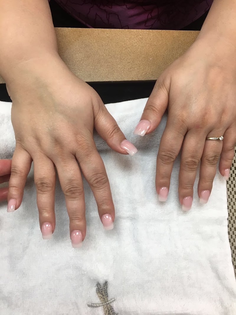 Q NAILS & SPA, nail salon in Waterford, CT, photo 6 of 9