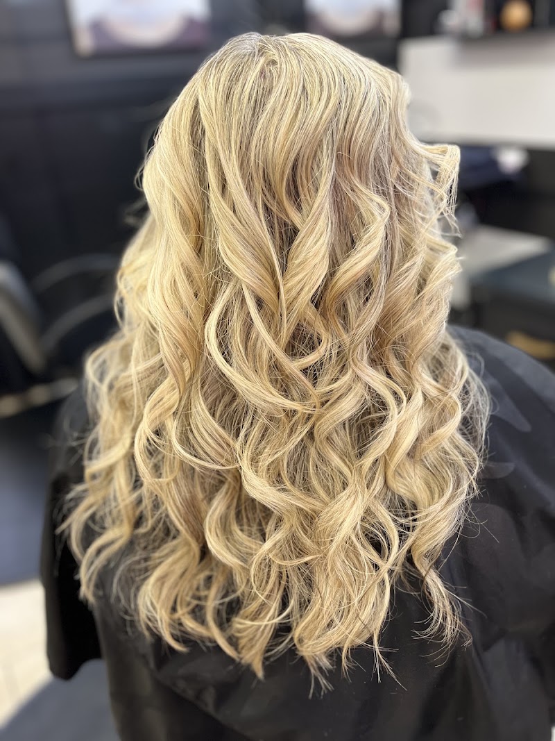 The House of Hair FXBG, beauty salon in Fredericksburg, VA, photo 2 of 3