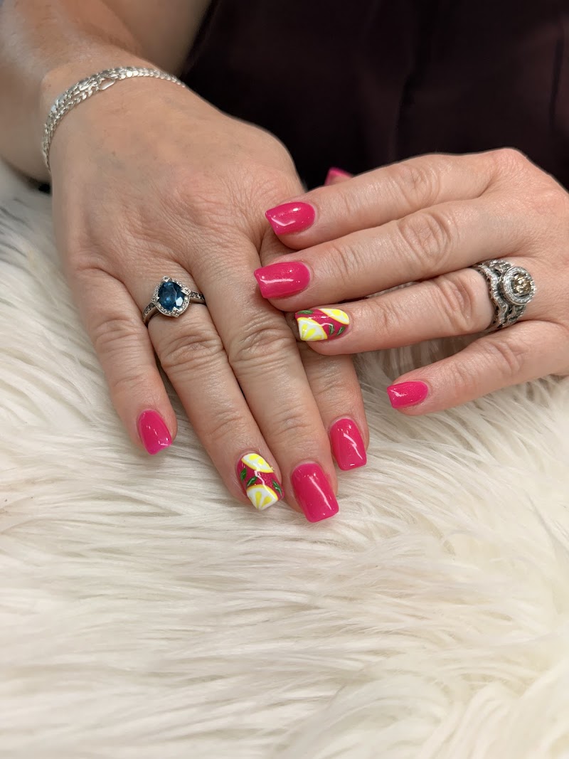 DREAM Nails & Spa, nail salon in Findlay, OH, photo 3 of 10