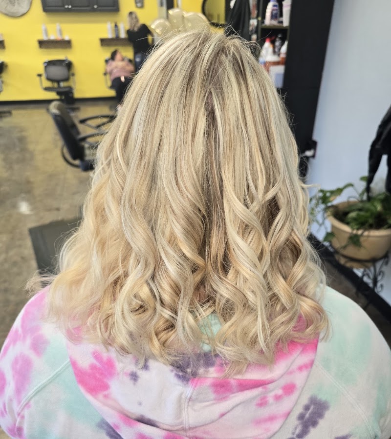 New Dimensions Salon, hair salon in Springfield, OH, photo 4 of 6