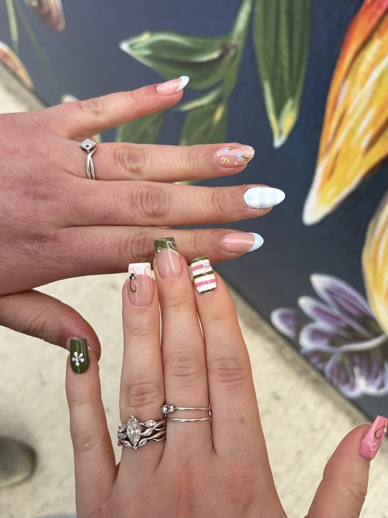 Elmira Nails & Wellness Spa, beauty salon in Woolwich, Canada, photo 1 of 10