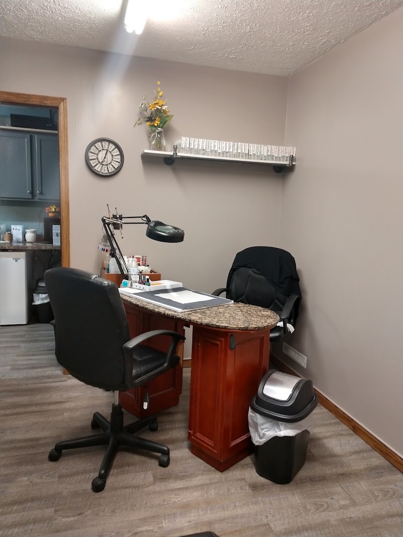 TRENDZ Hair & Nails Studio, beauty salon in Hastings, NE, photo 6 of 10