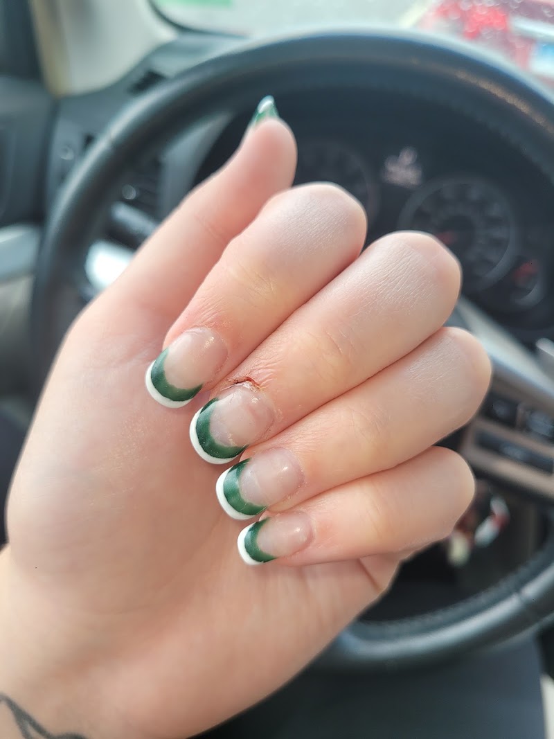 Golden Q Nail & Spa, nail salon in Stratford, CT, photo 4 of 10