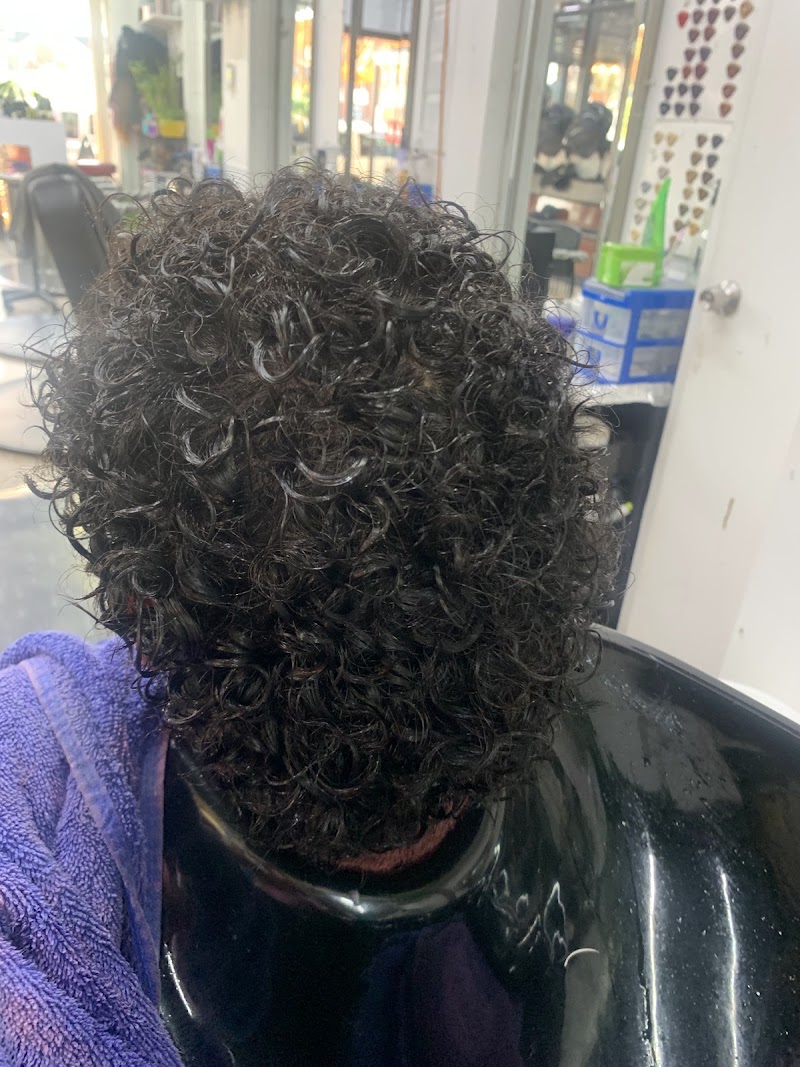 Flawless Unisex and Barber Shop, beauty salon in Elizabeth, NJ, photo 4 of 10