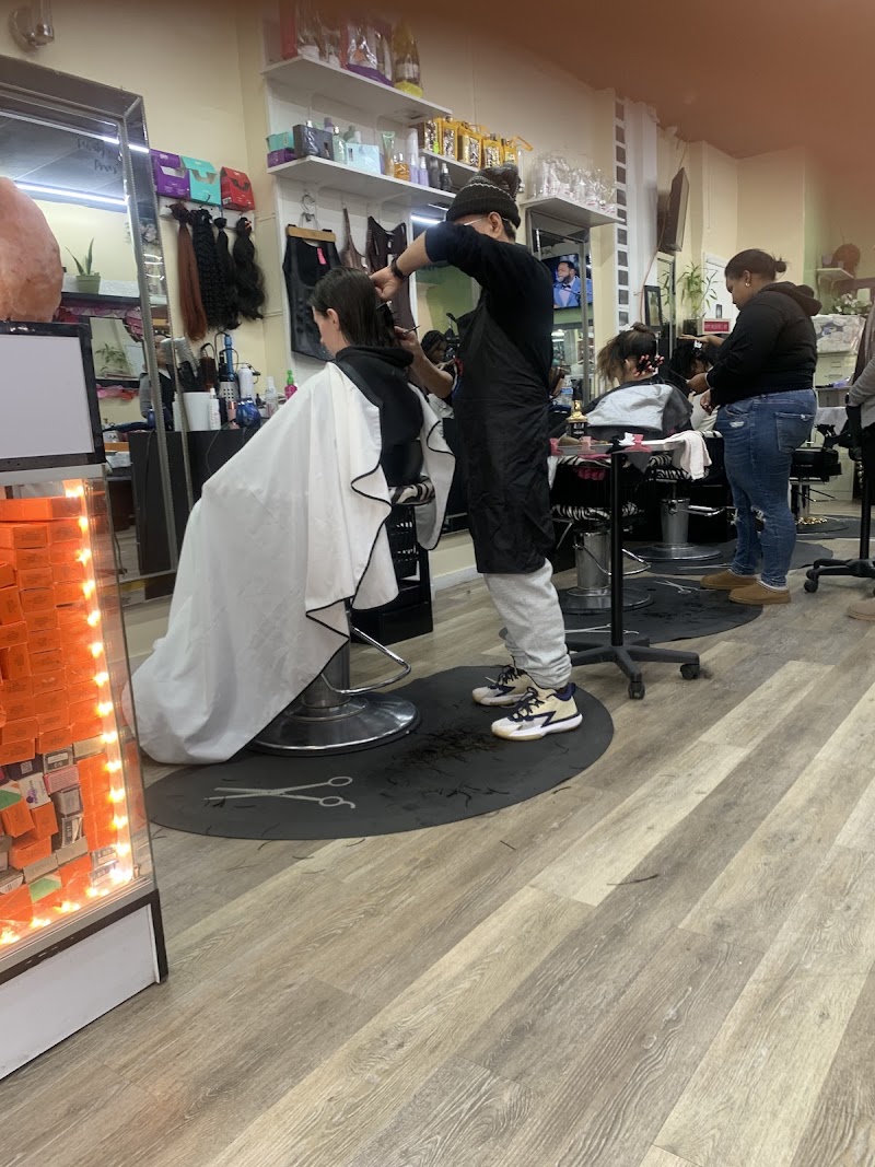 Flawless Unisex and Barber Shop, beauty salon in Elizabeth, NJ, photo 6 of 10