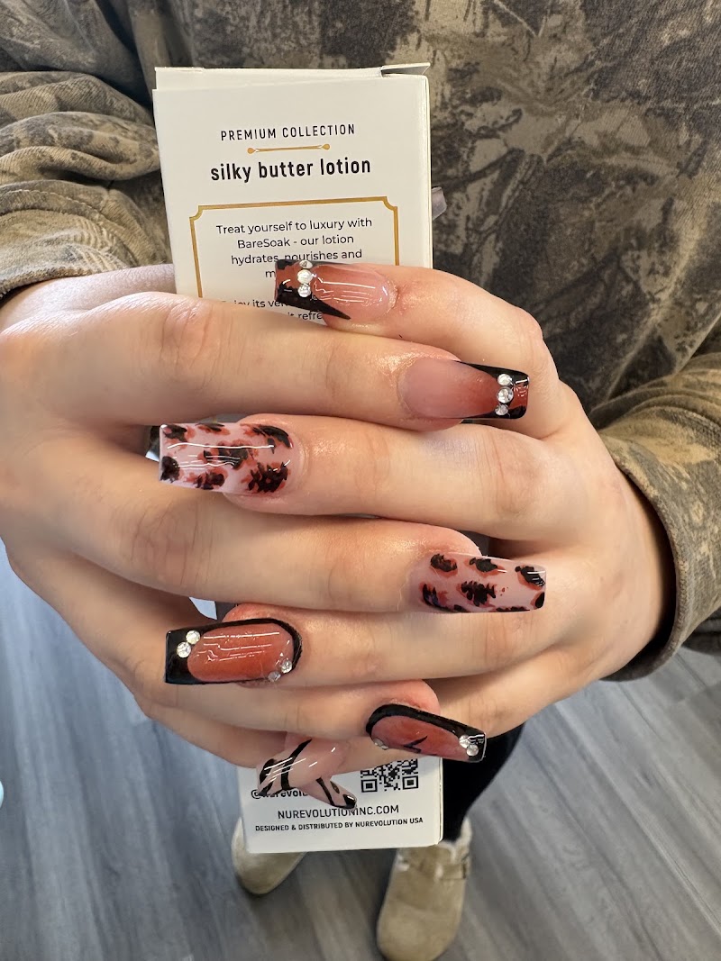 Paradise Nail Lounge, nail salon in Port Townsend, WA, photo 3 of 10