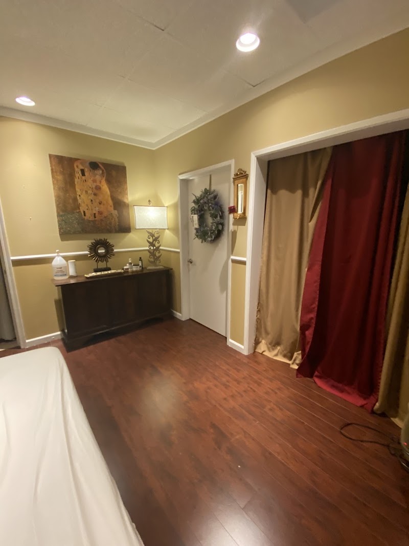 Bella Tu' Estetica Italiana ~ Skin Care Clinique, Head & Scalp Therapy Spa, Waxing Center, skin care clinic in Fairfield, CA, photo 2 of 10
