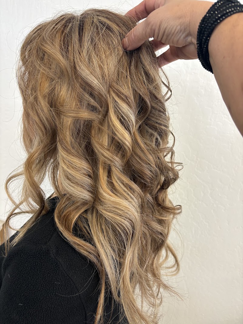 Magic Hair Salon, beauty salon in Avondale, AZ, photo 2 of 10