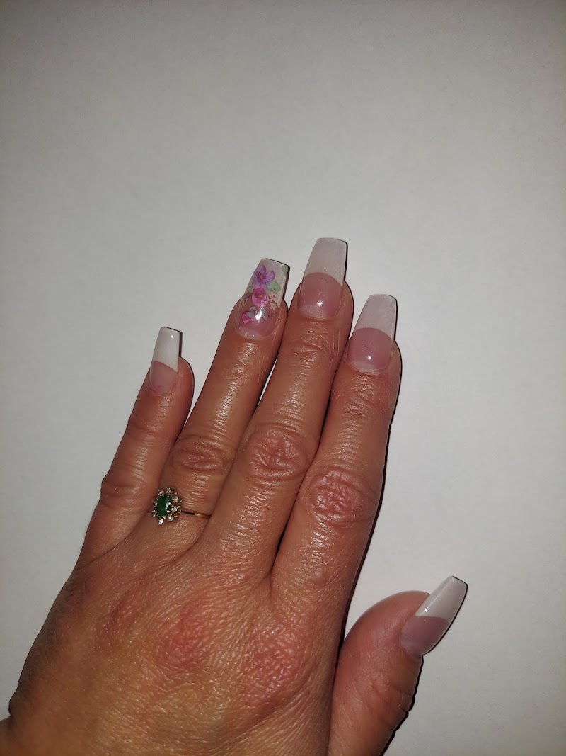 CT Hair Spa Nails, nail salon in Belleville, IL, photo 3 of 10