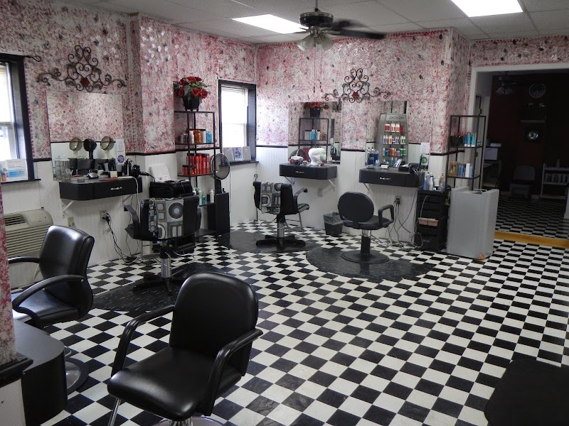 Cosmopolitan Peluqueria Hispana, Hair Salon, hair salon in Hagerstown, MD, photo 2 of 9
