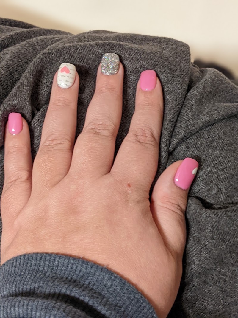Nail Tech, nail salon in Albert Lea, MN, photo 3 of 10