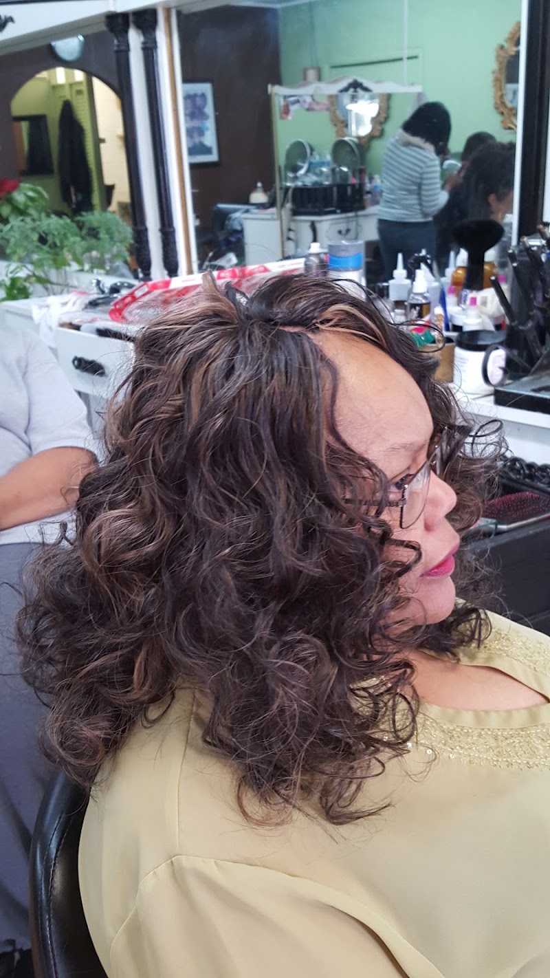 It's Hair Beauty Salon, beauty salon in Hampton, VA, photo 5 of 10