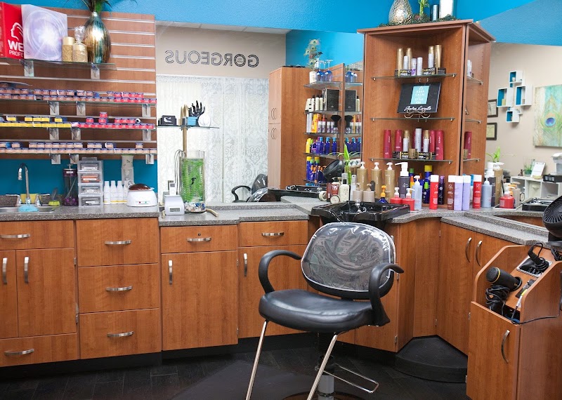 Pretty Please Salon, beauty salon in Longview, WA, photo 5 of 8