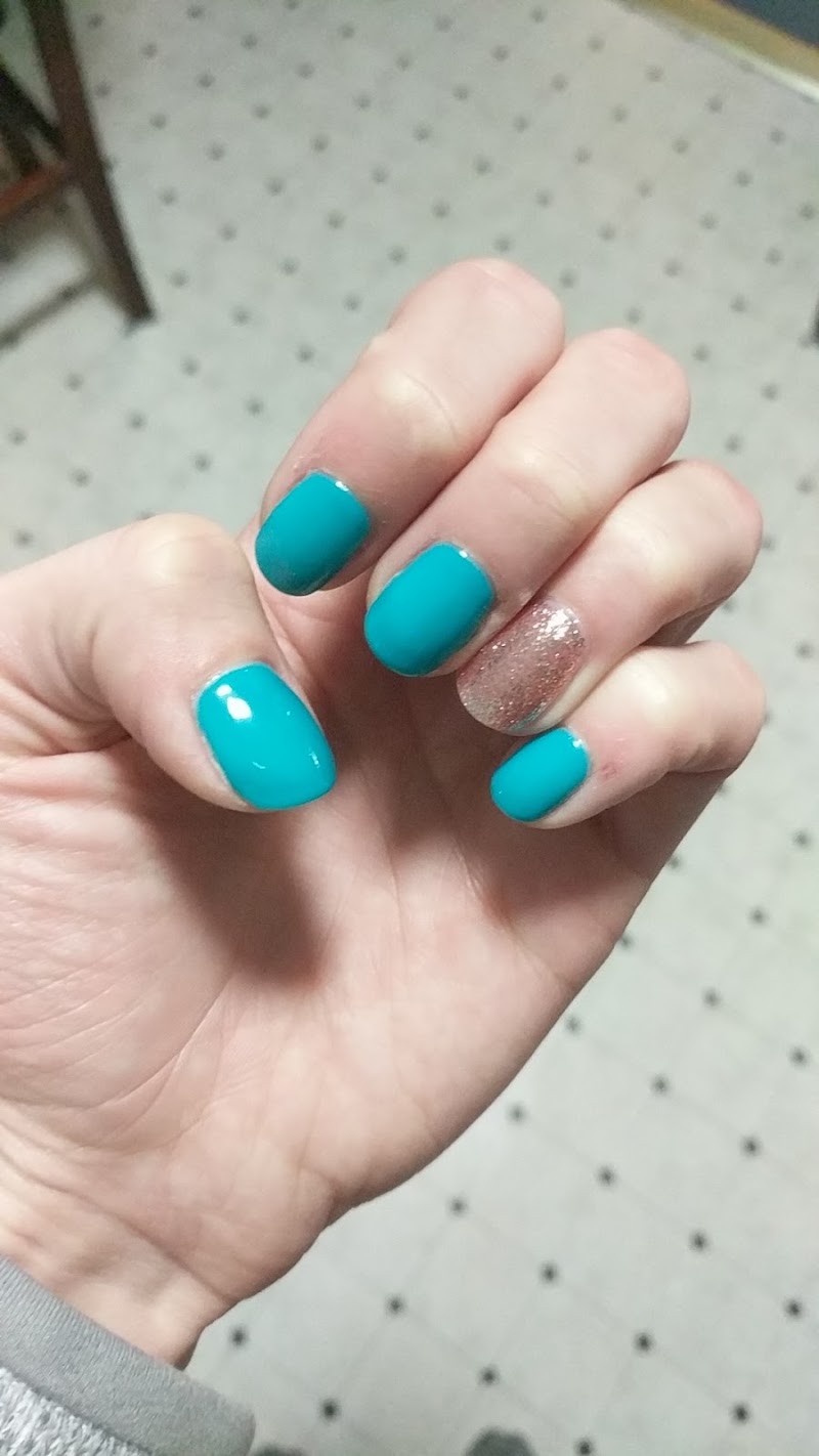 Mini-Lax Nails, nail salon in Leominster, MA, photo 2 of 10
