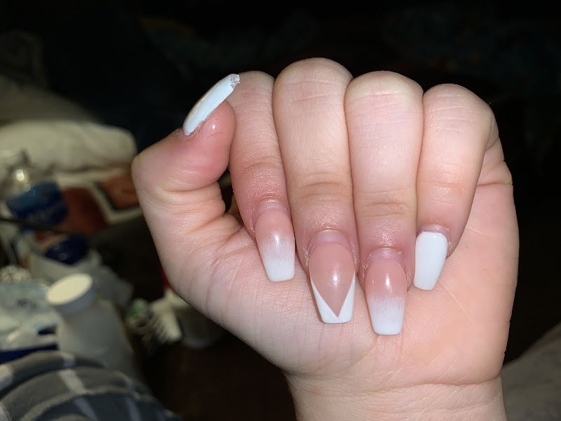 Mini-Lax Nails, nail salon in Leominster, MA, photo 3 of 10