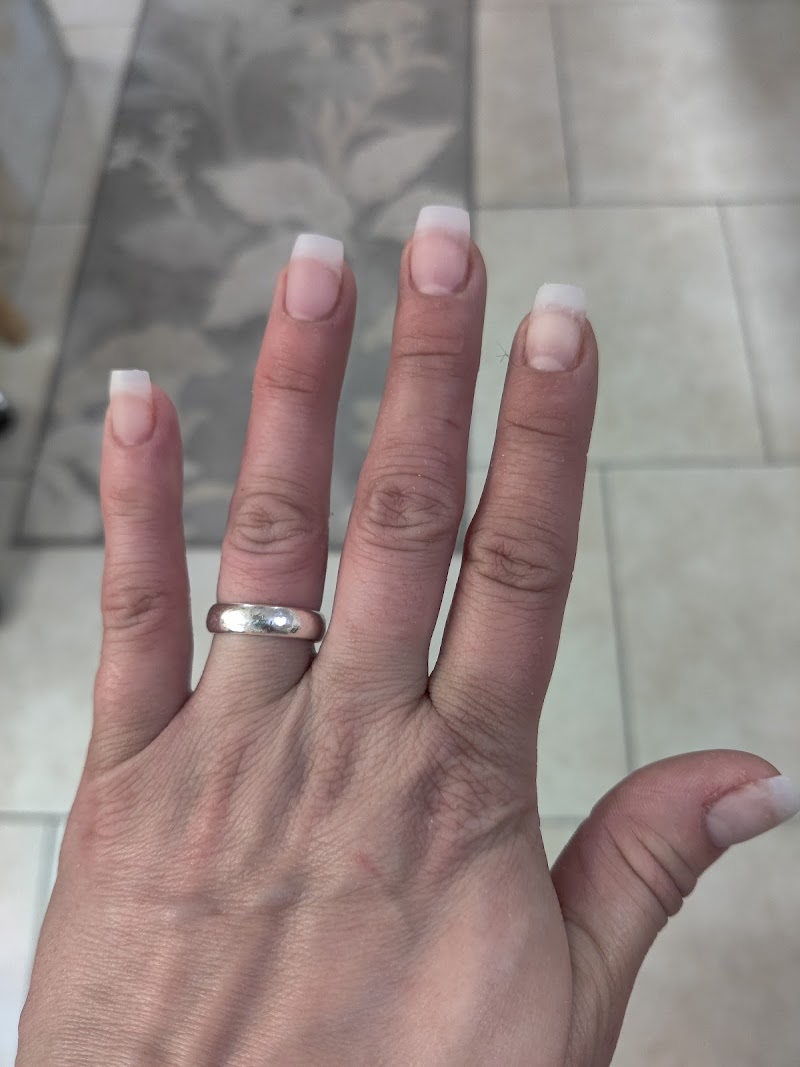 Mini-Lax Nails, nail salon in Leominster, MA, photo 4 of 10