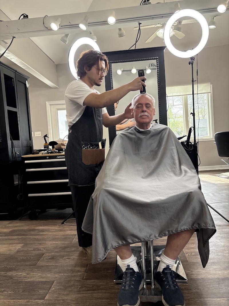 Hollywood Hair, beauty salon in Greenwood, IN, photo 6 of 6