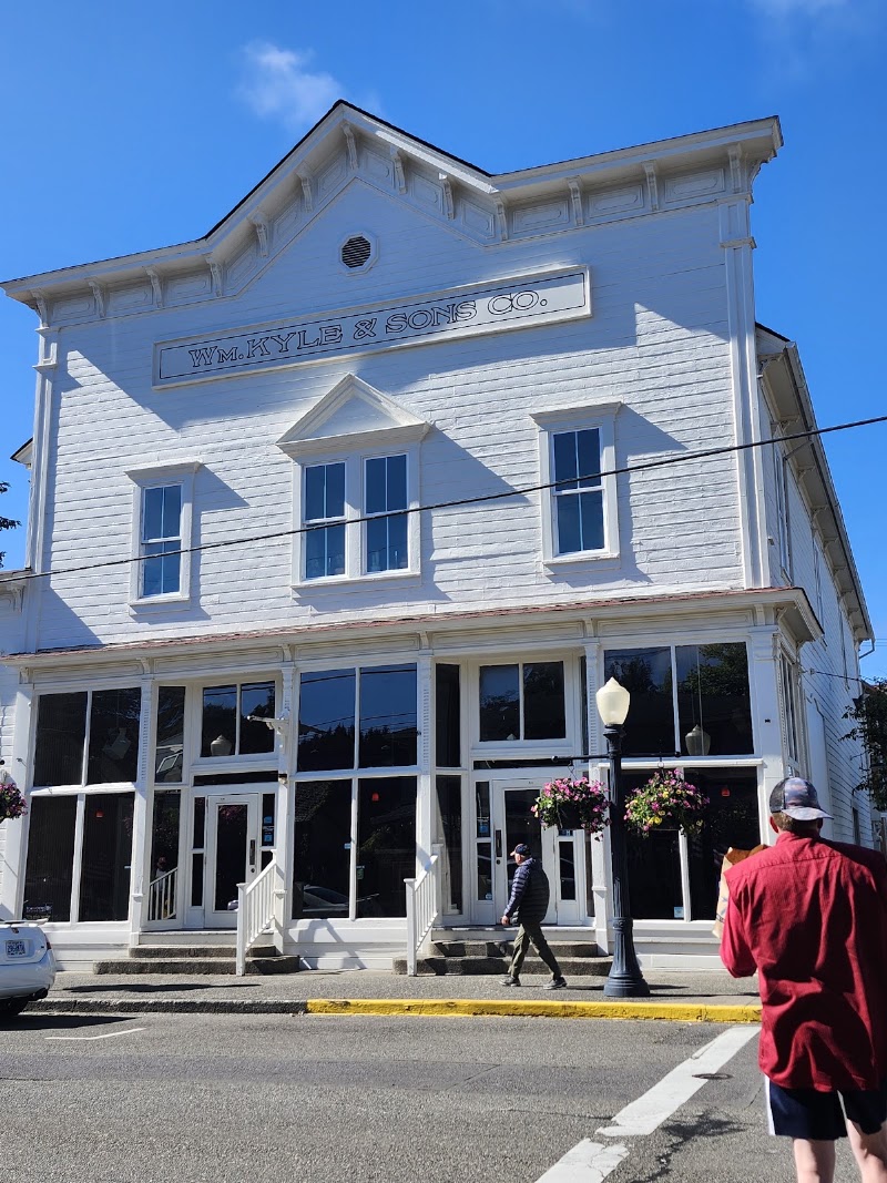 Q Nails & Spa, nail salon in Florence, OR, photo 2 of 10