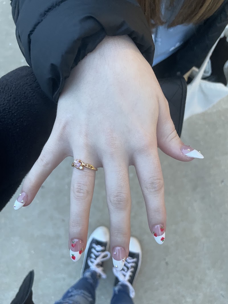 Diamond Nails, nail salon in Marshall, MO, photo 1 of 10