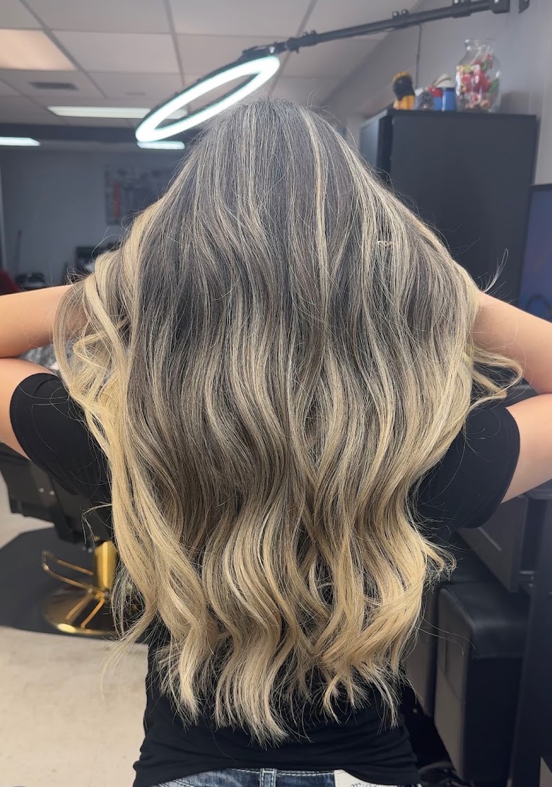 The Hair Bar Salon, beauty salon in Garden City, KS, photo 4 of 10