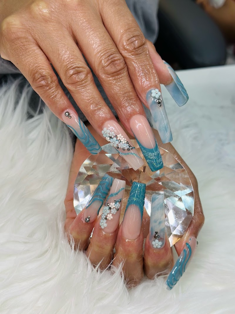 Deluxe Spa & Nails, nail salon in Danville, VA, photo 1 of 10