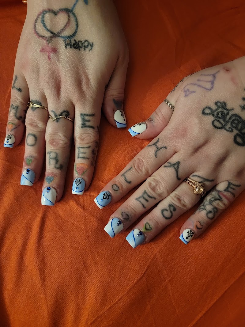 Deluxe Spa & Nails, nail salon in Danville, VA, photo 4 of 10