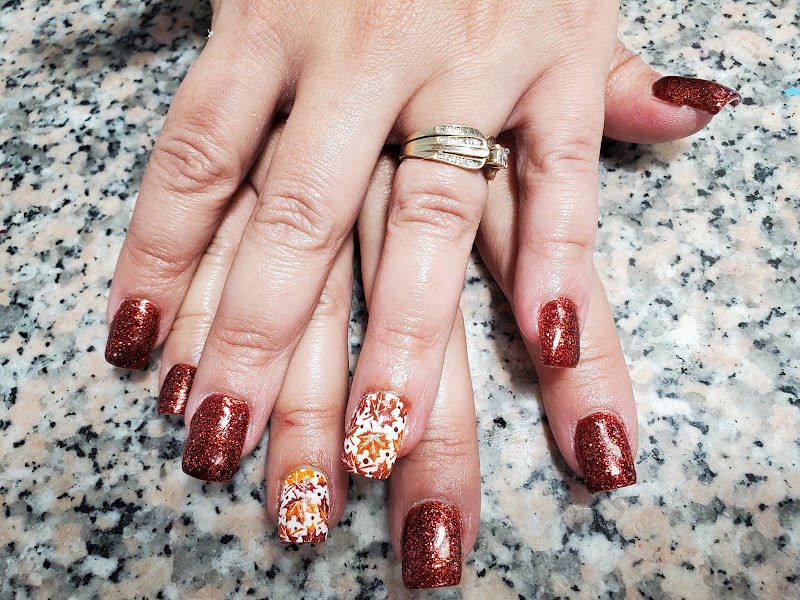 Luxury Nails Studio, nail salon in Youngstown, OH, photo 2 of 10