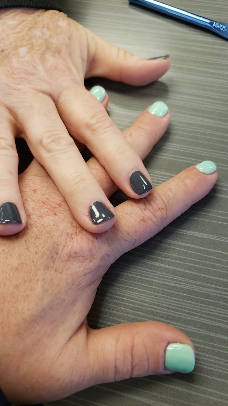 Luxury Nails Studio, nail salon in Youngstown, OH, photo 5 of 10