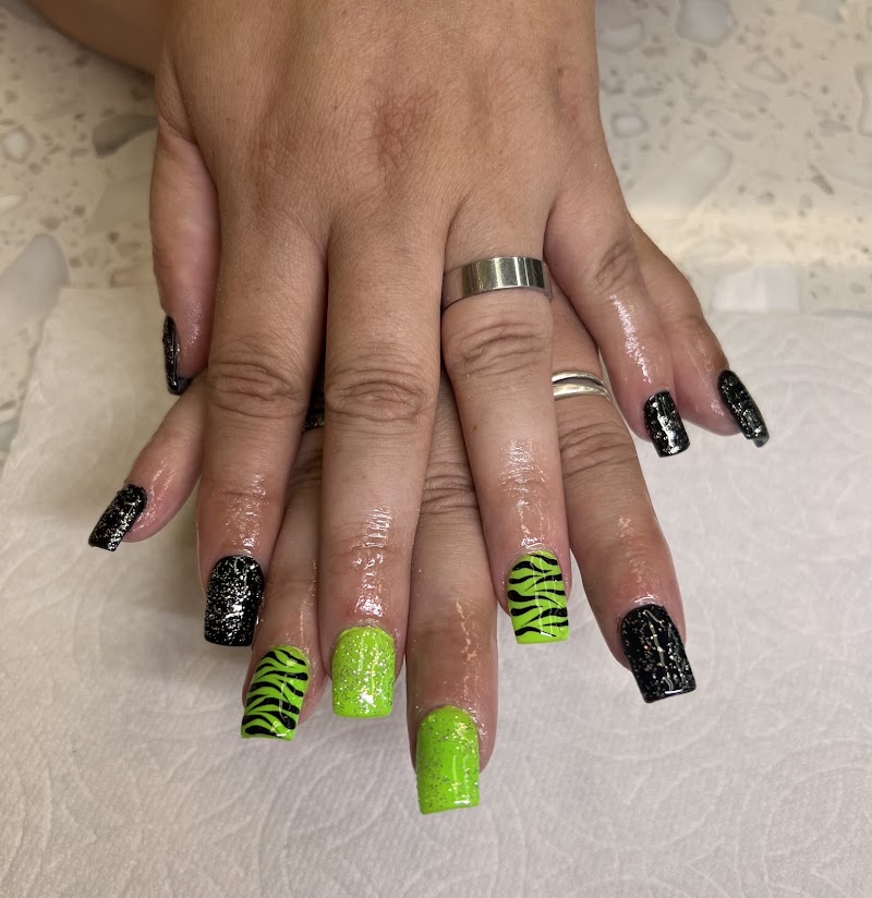 VT Nails & Spa, nail salon in North Bend, OR, photo 2 of 10