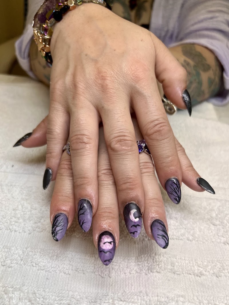 VT Nails & Spa, nail salon in North Bend, OR, photo 6 of 10
