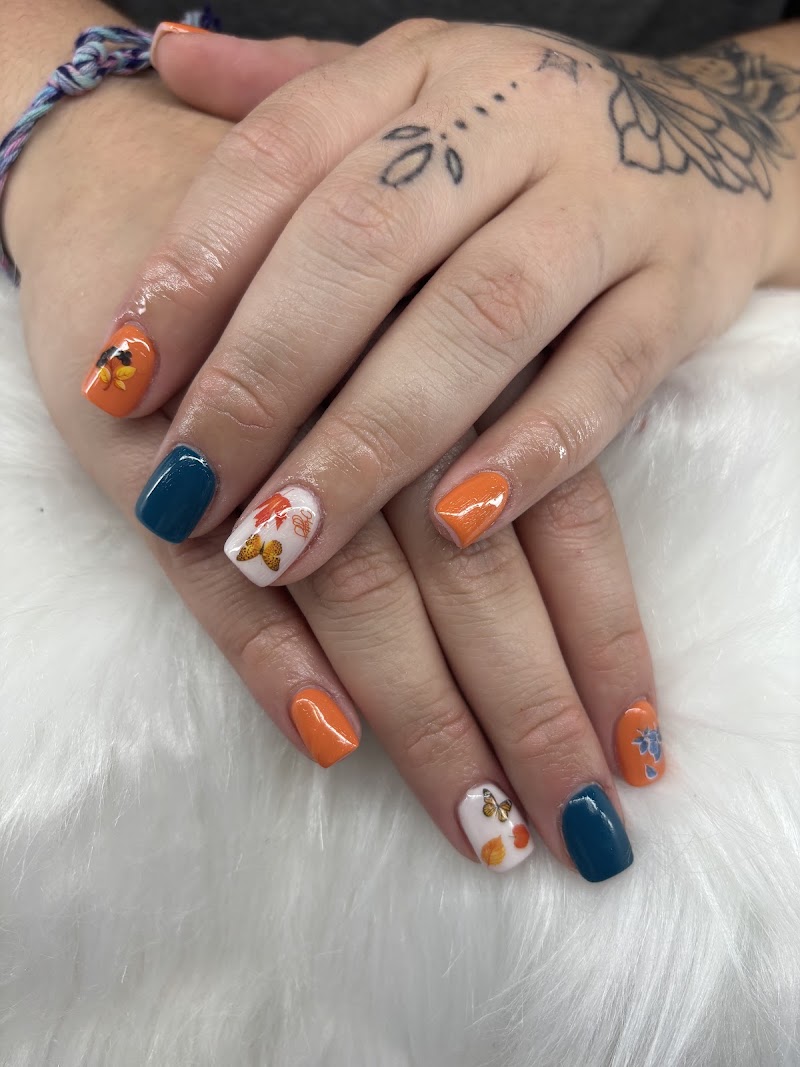 Palace Nail & Spa, nail salon in Beckett Ridge, OH, photo 2 of 10
