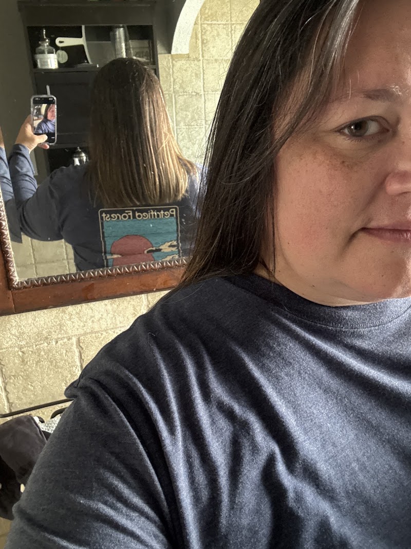 Jans Beauty Unlimited, hair salon in Marshall, MO, photo 1 of 2