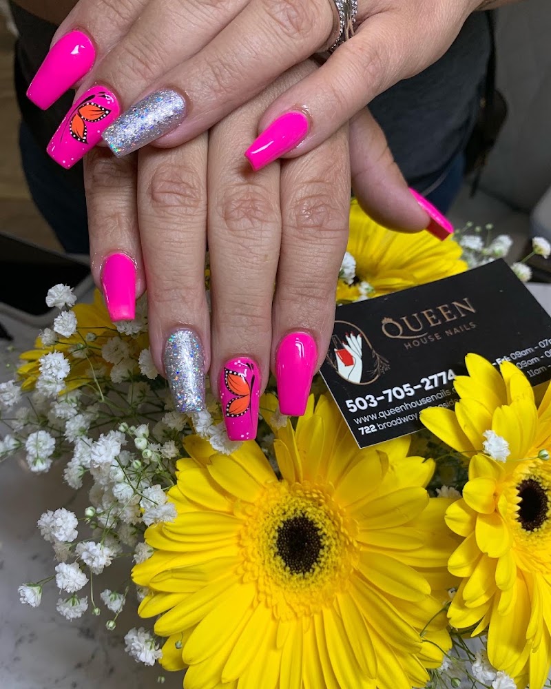 Queen House Nails, nail salon in Seaside, OR, photo 6 of 10