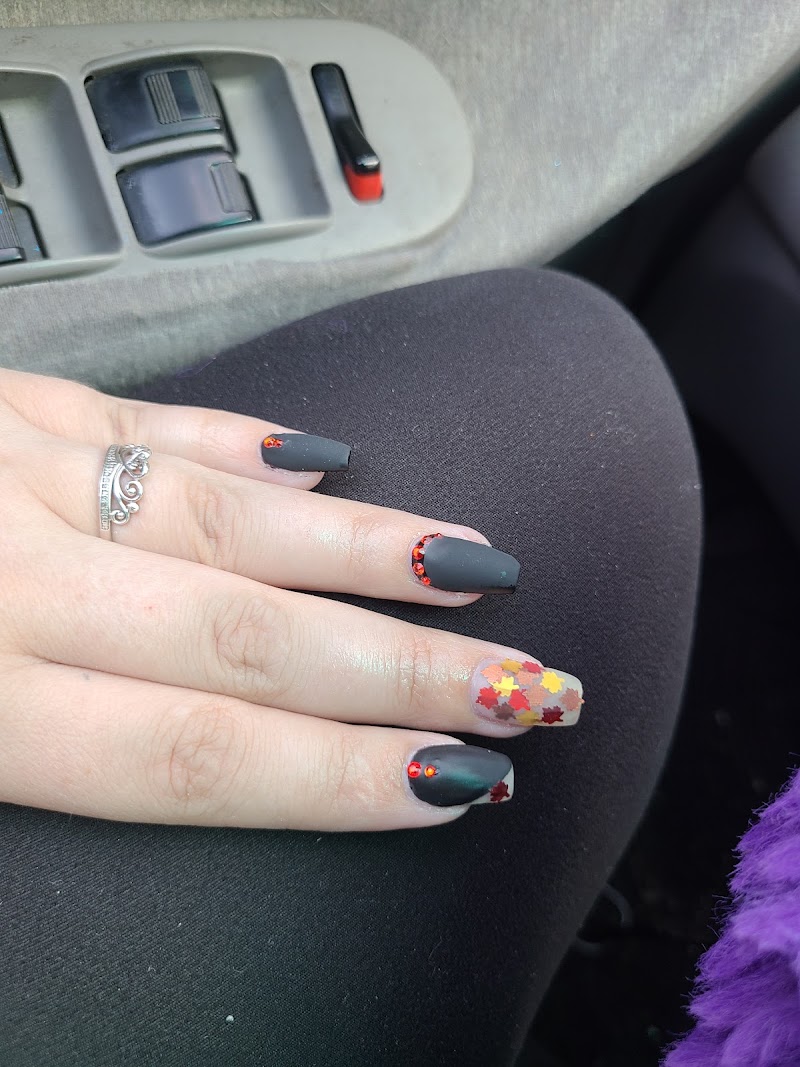 Tapered And Textured by Sally, beauty salon in Alamosa, CO, photo 4 of 10