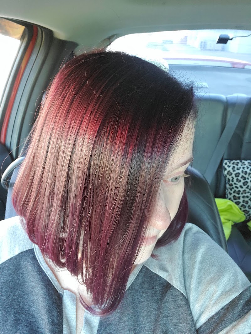 Tangles Hair Design, beauty salon in Junction City, KS, photo 3 of 3
