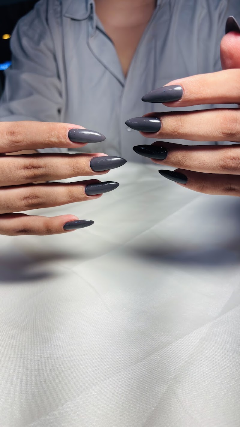The Nail Story, nail salon in Bhopal, India, photo 1 of 10