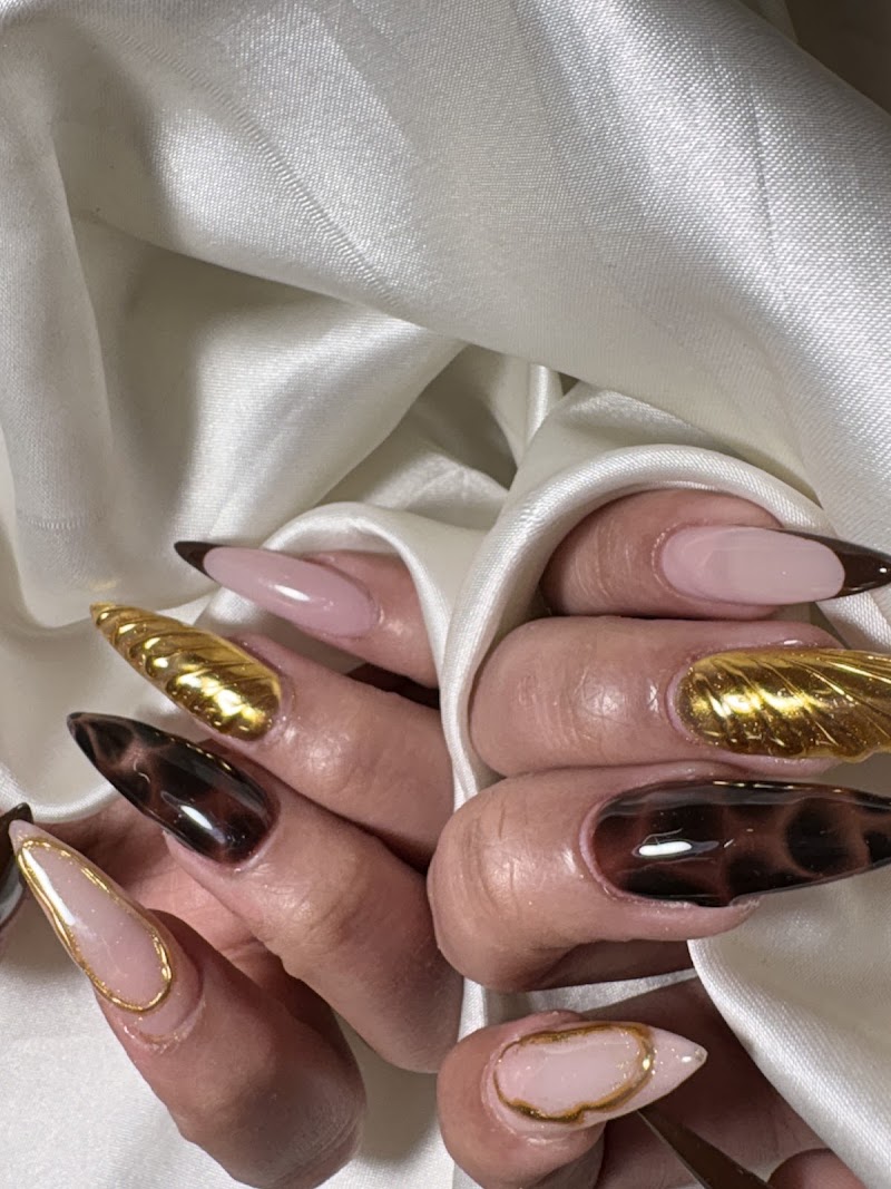 The Nail Story, nail salon in Bhopal, India, photo 2 of 10