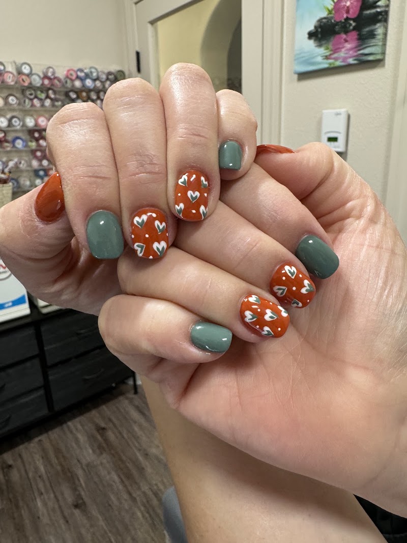 Holly Nails, nail salon in Lakewood, OH, photo 1 of 10