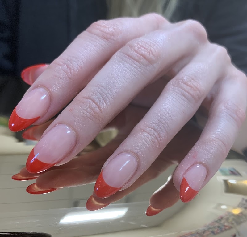 Holly Nails, nail salon in Lakewood, OH, photo 4 of 10