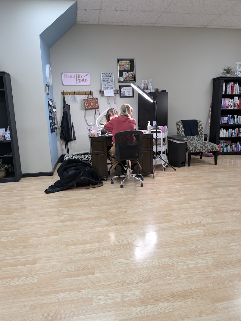 A Cut Above, beauty salon in Lebanon, MO, photo 4 of 7