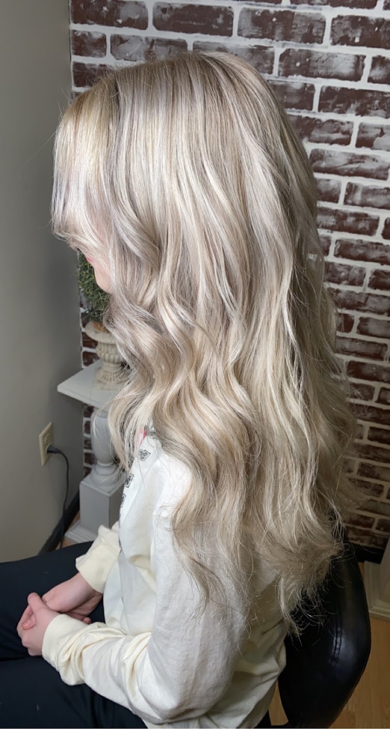 A Cut Above, beauty salon in Lebanon, MO, photo 6 of 7