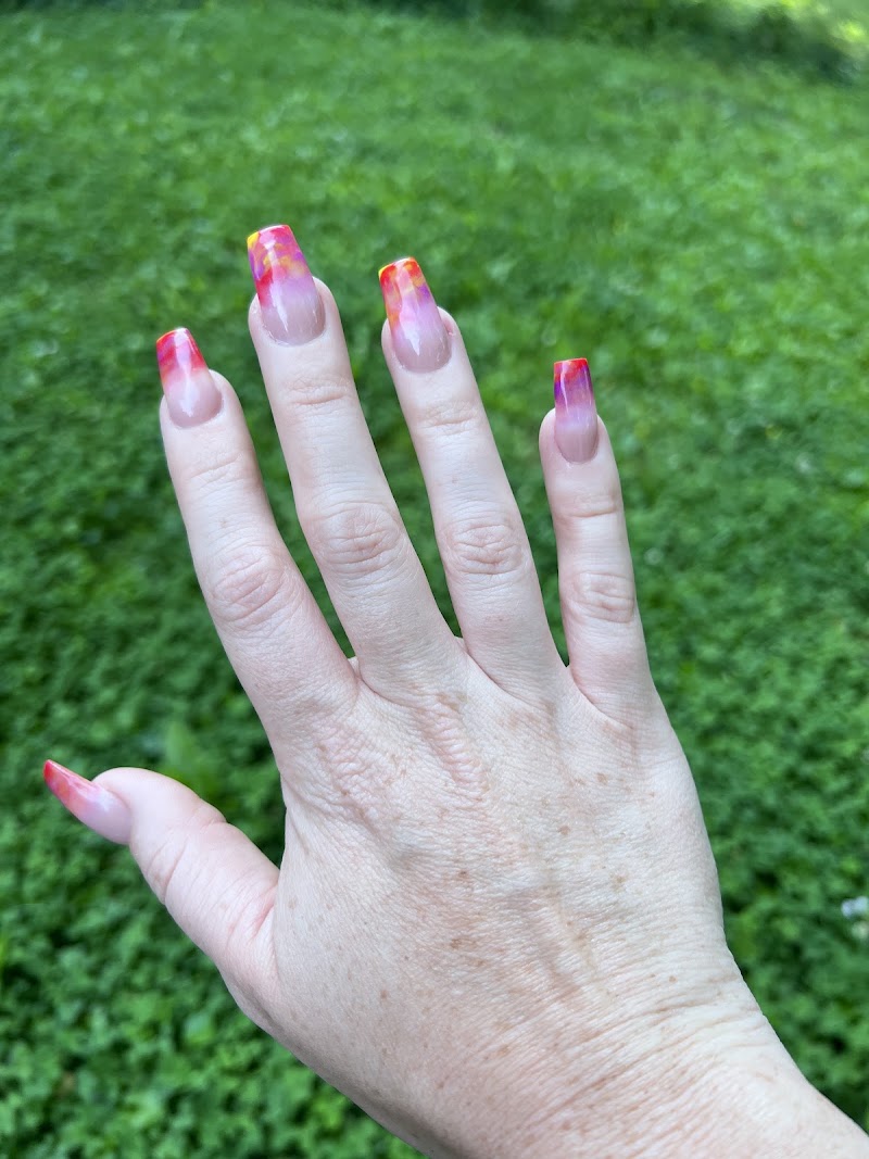 Vellagio Nails & Spa, nail salon in Johnson City, TN, photo 4 of 10