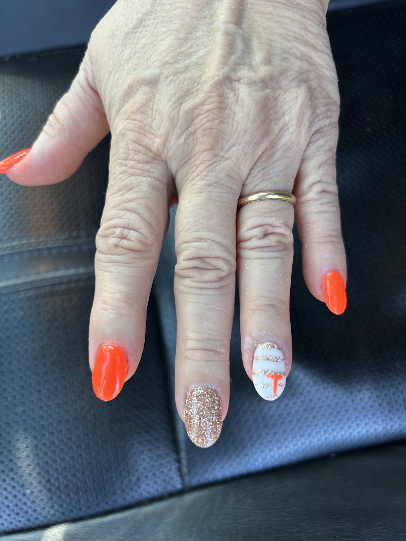 Vellagio Nails & Spa, nail salon in Johnson City, TN, photo 6 of 10