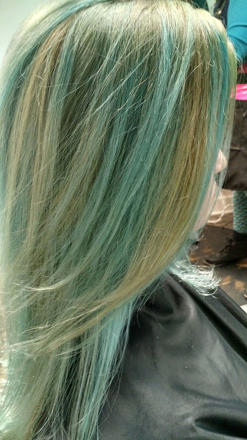Hair Graphics, beauty salon in Suffolk, VA, photo 6 of 10