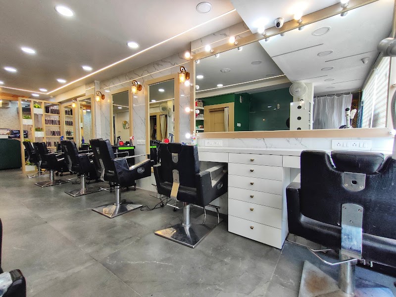 A Makeover Lounge Spa & salon, beauty salon in Bhopal, India, photo 3 of 10