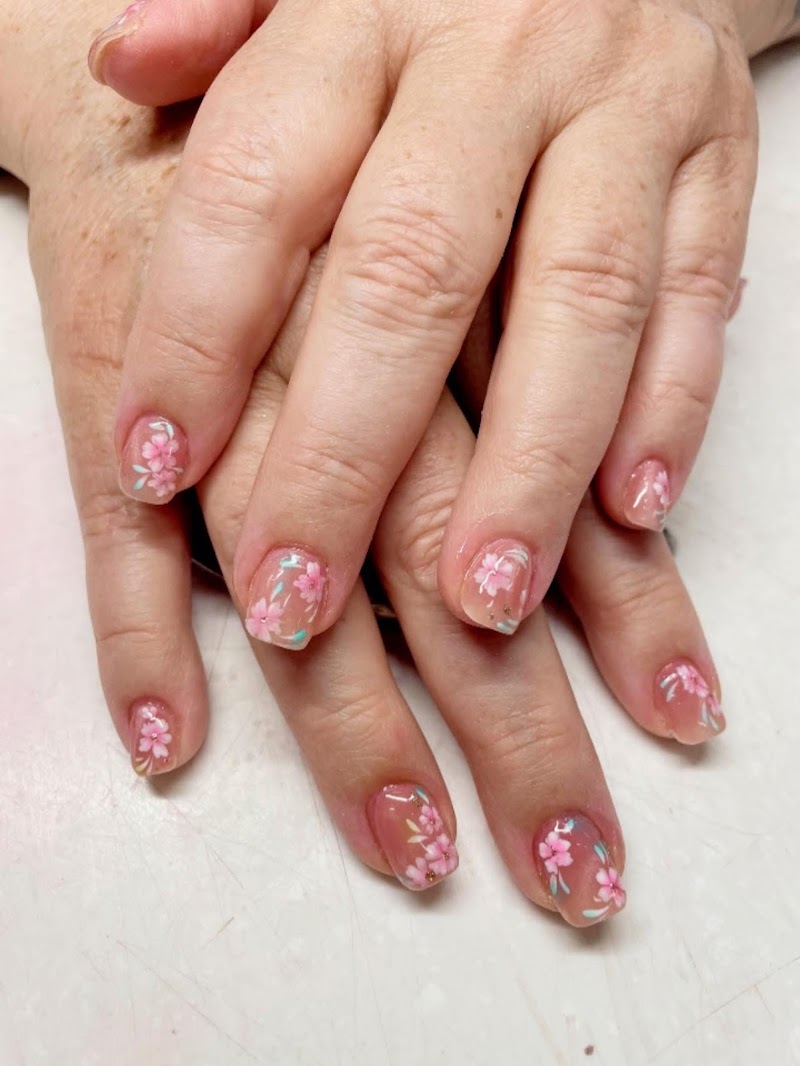 Trendy Nail Spa, nail salon in Lockport, NY, photo 5 of 10