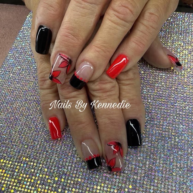 Aura Salon, beauty salon in Pueblo West, CO, photo 1 of 10