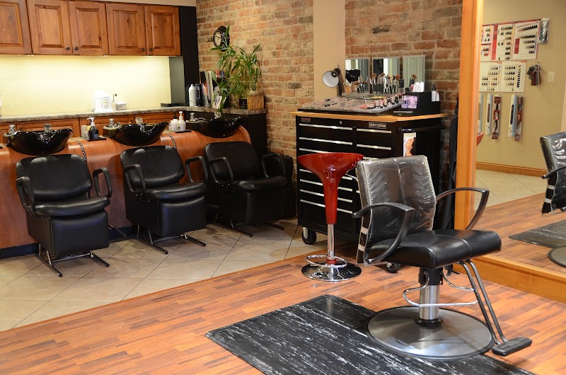 Styltique Salon & Day Spa, beauty salon in Burlington, IA, photo 4 of 10